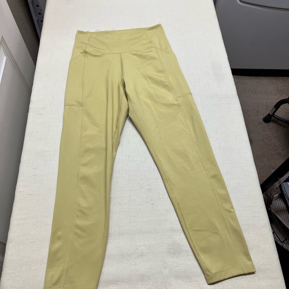 Girlfriend Collective S pear shade high rise side pocket leggings - Picture 2 of 11